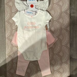 NWT Carter’s Baby 4 piece set. Size 9 months